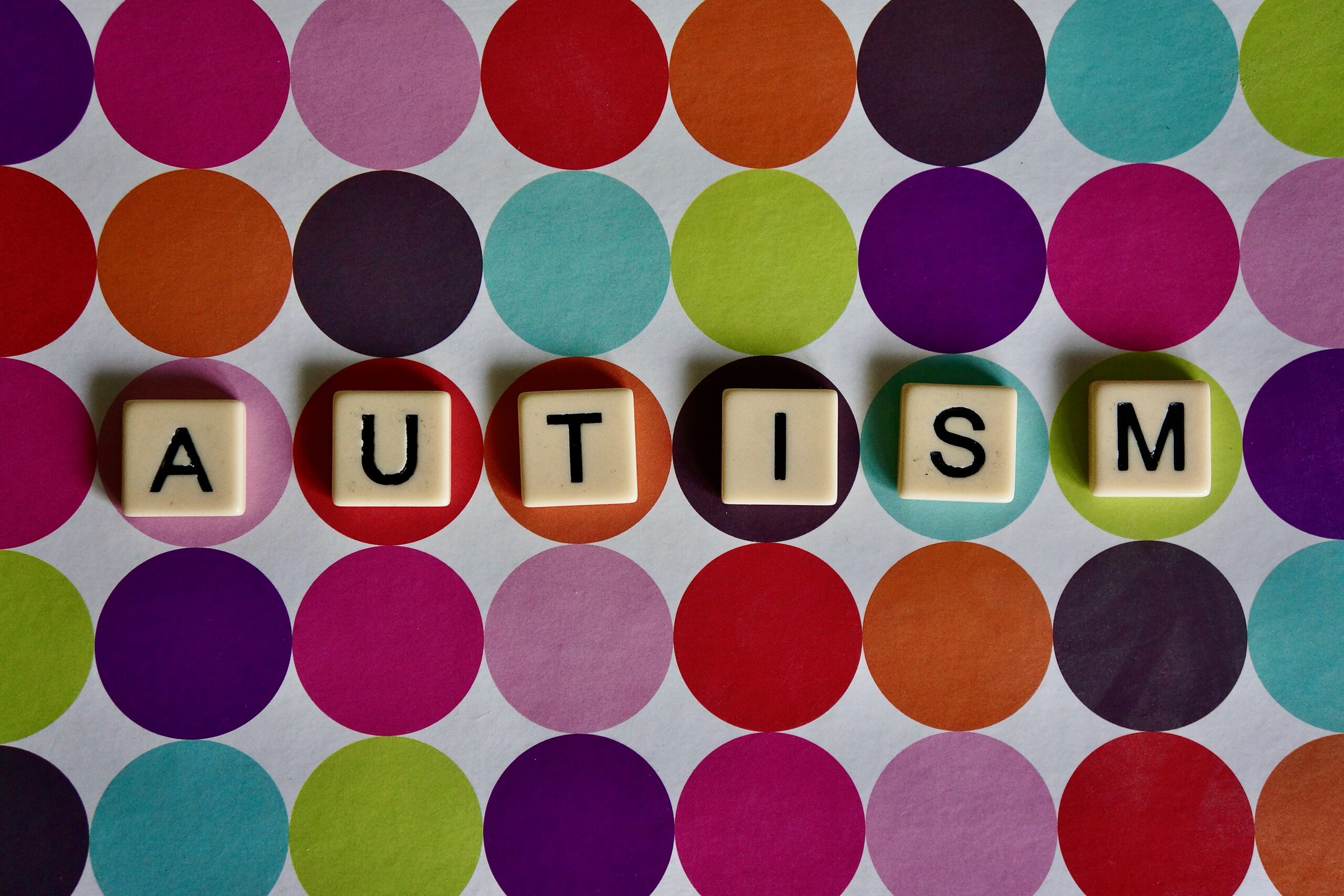 Imagem post Símbolos do autismo: saiba quais são e os significados